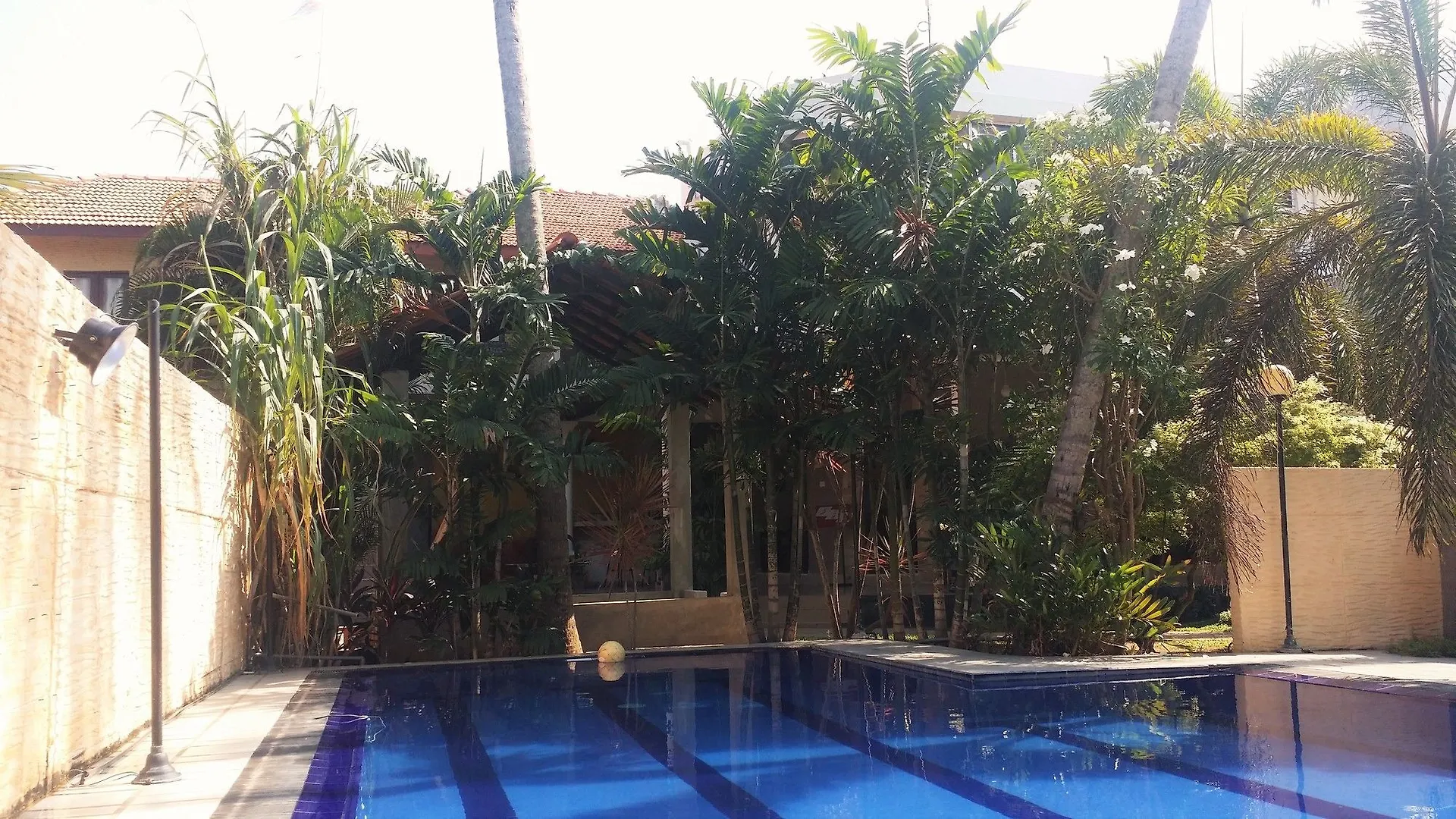 Maple Leaf Hotel Negombo