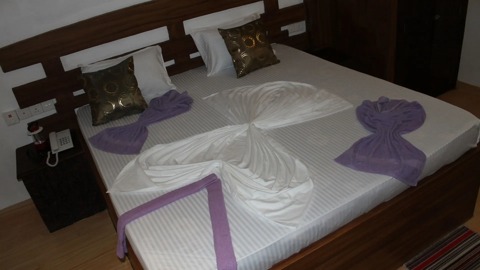 Maple Leaf Hotel Negombo Sri Lanka