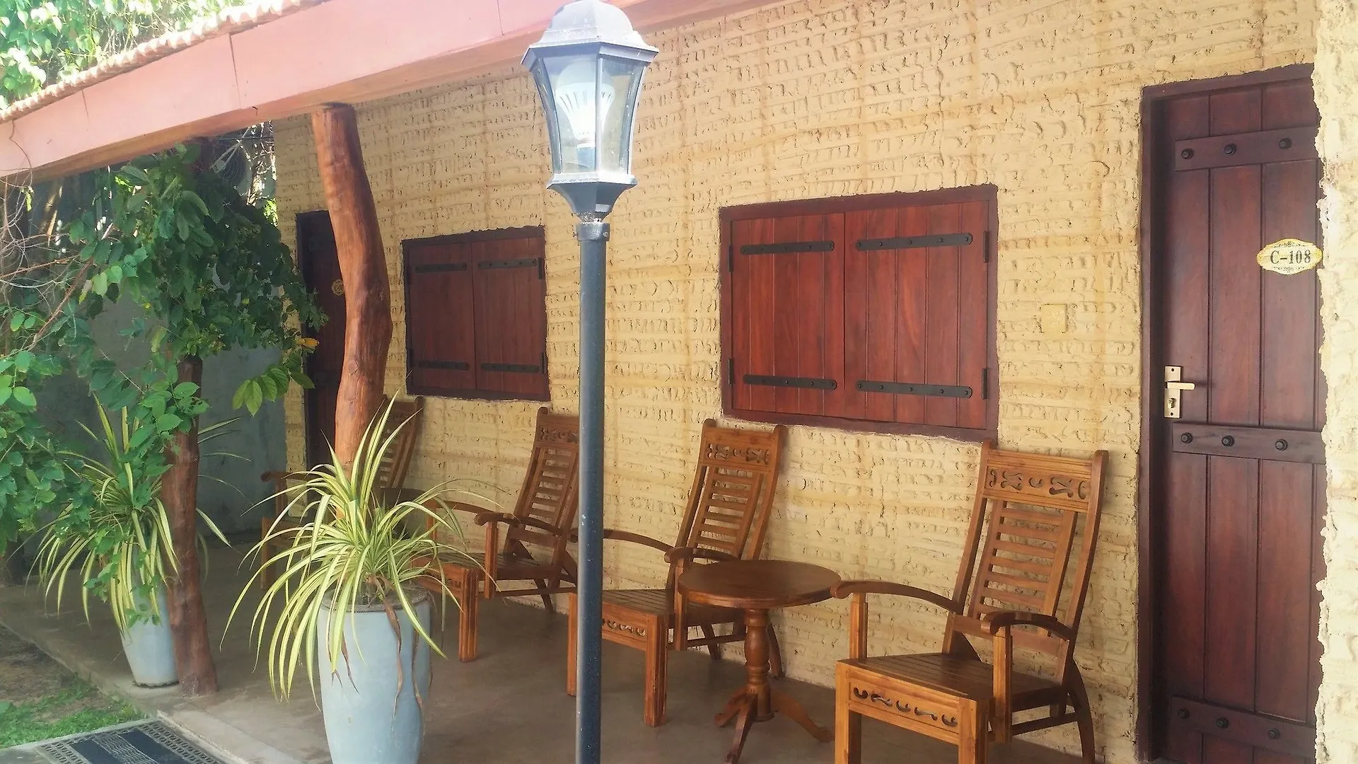 Maple Leaf Hotel Negombo