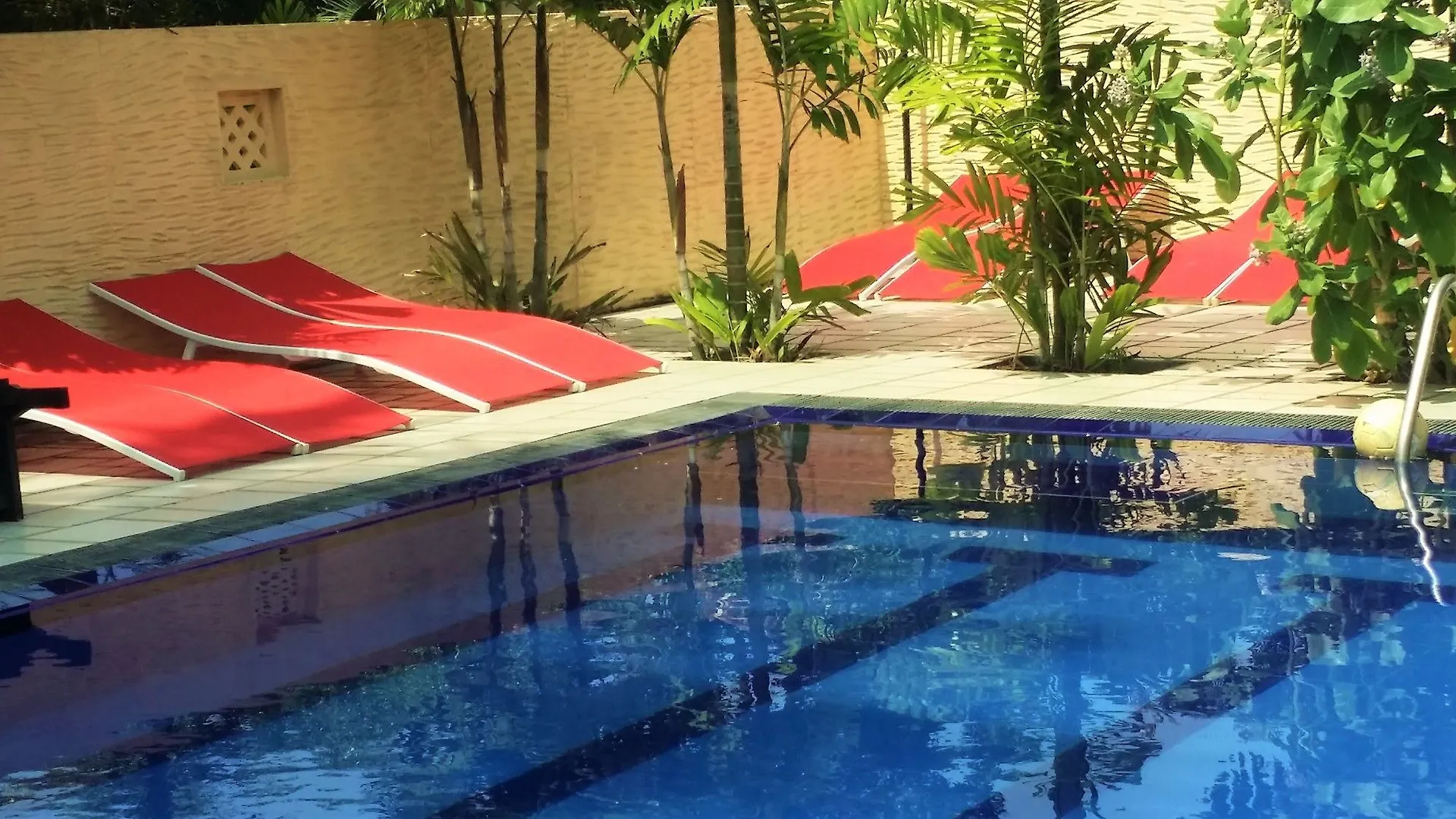 Maple Leaf Hotel Negombo